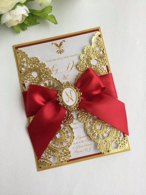 Red Quince Theme, Red And Gold Quince, Red Quinceanera Ideas, Quinceanera Red, Red And Gold Wedding, Red Invitation, Charro Quince, Red Gold Wedding, Sweet 15 Party Ideas Quinceanera