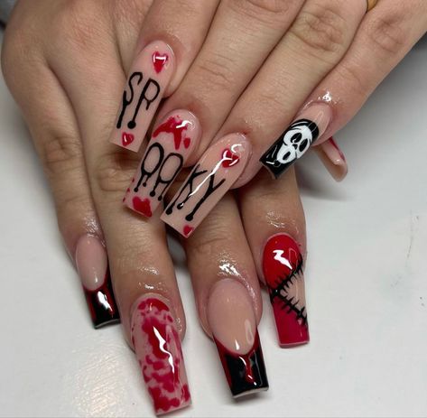 Horror Themed Nails Short, Halloween Nails Pastel, Simple Short Halloween Nails, Halloween Nails Simple Short, Pink Aesthetic Halloween, Disney Halloween Nails Design, How To Be Pretty, Pink Halloween Nails, Acrylic Nail Designs Classy