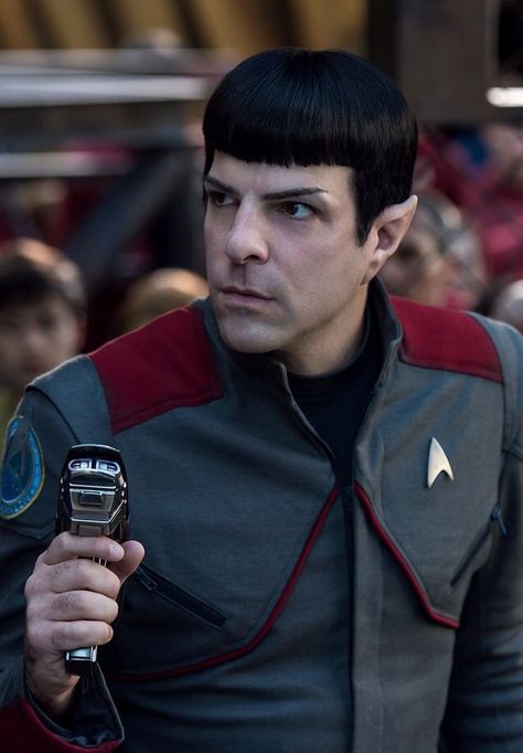 Mr. Spock. Kino Box, Leonard Mccoy, Star Trek Reboot, Film Star Trek, John Cho, Anton Yelchin, Star Trek 2009, Star Trek Spock, Space Movies