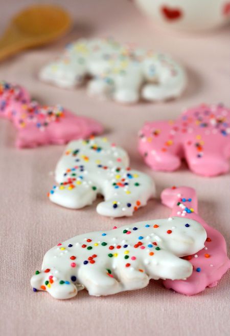 Homemade Circus Animal Cookies Animal Cookies Recipe, Frosted Animal Crackers, Mothers Cookies, Circus Cookies, Frosted Cookies, Circus Animal Cookie, Almond Bark, Animal Crackers, Animal Cookies