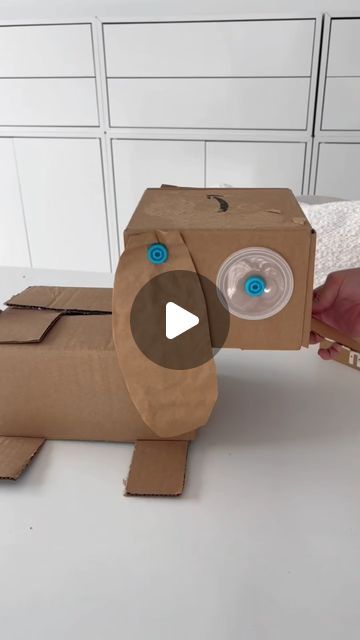 makedo on Instagram: "Sit back, relax and enjoy some Makedo asmr! 🐶📦  We love seeing what you’ve been making! Share your creations with us using #mymakedo   Thanks @anacloward for sharing 🎥 . . . . #cardboard #asmr #cardboardcraftsforkids #kidscrafts #openendedtoys #diytoys #openendedtoys #kidstoys #besttoysforkids #mumlife #momlife #parents #diy #toys #kidsactivities #asmrsounds" Fun Things To Do With Cardboard Boxes, Makedo Cardboard Ideas, Makedo Cardboard Projects, Makedo Ideas, Things To Make Out Of Cardboard, Cardboard Crafts Kids, Cardboard Creations, Cardboard Craft, Cardboard Box Crafts