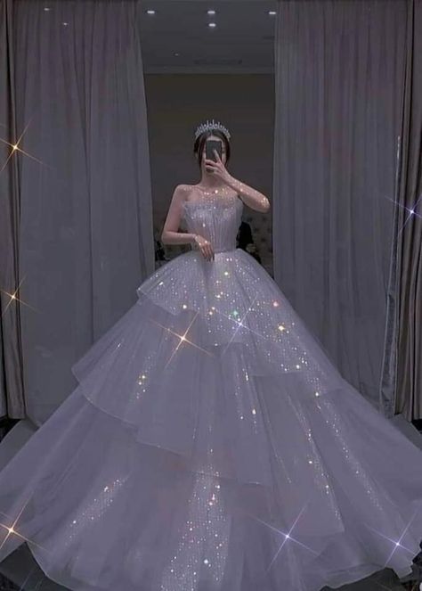 Queen Dresses, Pretty Quinceanera Dresses, Sparkle Wedding Dress, Gaun Fashion, Princess Ball Gowns, Beautiful Prom Dresses, Pretty Prom Dresses, Fairytale Dress, Pakistani Bridal