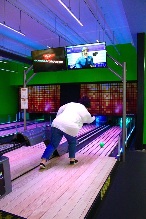 Mini-bowling is fun for all!! It’s a must-do on your visit to the Smokies! 🎳  #minigolf #candy #escaperoom #minibowling #pigeonforge #greatsmokymountains #gsm #familyfun #pfvacation #puttputt Shopping Mall Architecture, Mini Bowling, Bowling Balls, Rooftop Deck, Putt Putt, Mini Golf, Modern Lounge, Escape Room, Great Smoky Mountains