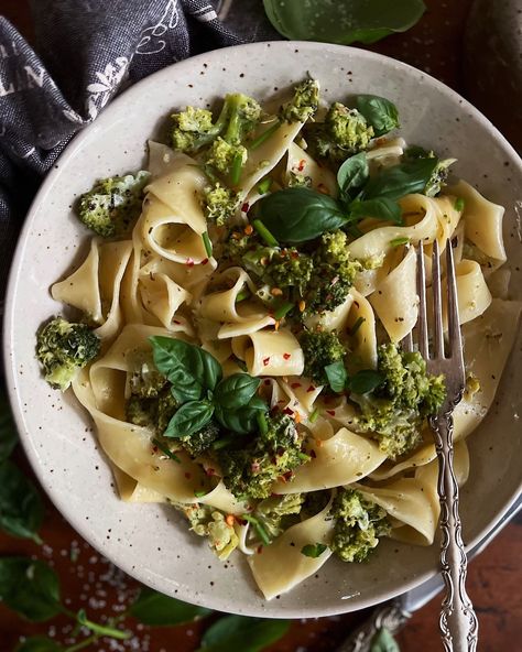 Cheese And Broccoli Pasta, Boursin Pasta Recipe, Loaded Pasta, Boursin Pasta, Pasta Broccoli, Recipe Broccoli, Cheese Broccoli, Pasta Creamy, Cheesy Broccoli