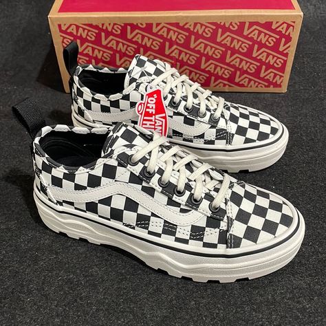 Nwt Women’s 6.5 Price Firm Vans Sentry Old Skool, Sneakers 2024, Vintage Shoes Flats, Haunting Adeline, Cute Shoes Heels, Aesthetic Grunge Outfit, Walk In My Shoes, 3 Shoes, Shoes Vans