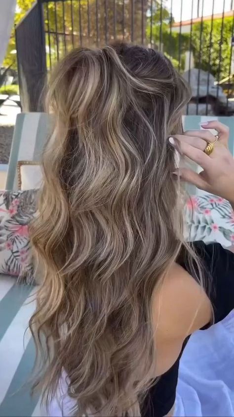 #Hairoil #hair #haircare #trendingreels #sevendays #pinerestpin #NaturalisPro #straighthair #longhair #hairideas #hairinspo #hairstyletutorial #Curly #daburamlahairoil #growhairfast #longthickhair #skinoil #nails #rosemaryoil #diffuseroil #dryscalptreatmenthairoil #shinnyhair #growthicklonghair #fasthairgrowth Extension Hair, Simple Prom Hair, Guest Hair, Hairstyles For Layered Hair, Long Hair Wedding Styles, Prom Hairstyles For Long Hair, Hairdo For Long Hair, Hair Stylist Life, Easy Hairstyles For Long Hair