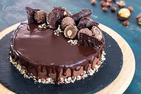 Ferrero Rocher Mousse, Nutella Mousse Cake, Nutella Mousse, Mousse Desserts, Ferrero Rocher Cake, Mousse Cake Recipe, Chocolate Macaron, Macaron Cake, Elegant Mirror