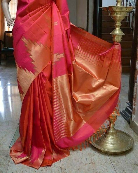 #EXCLUSIVE #HANDLOOM PURE #KANCHEEPURAM #SOFT #SILK #SAREES WITH #TEMPLE BORDER- RICH PALLU N CONTRAST #BLOUSE At just 10050/- PLUS… South Indian Bride Saree, Drape Sarees, Kanjivaram Sarees Silk, Kota Silk Saree, Pattu Saree Blouse Designs, Saree Floral, Silk Saree Kanchipuram, Modern Saree, Traditional Indian Dress