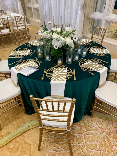 Green Wedding Set Up, Emerald Themed Party, Emerald Green And Silver Decorations, Green Themed Table Setting, Emerald Green Gold And White Party, Quinceanera Table Decorations Green, Emerald Green And Gold Wedding Decor Wedding Ceremony Decor, Green Gold Silver Party Decorations, Emerald Table Cloth Wedding