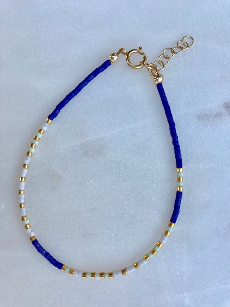 Blue Beaded Necklaces With Chain, Blue Beaded Trendy Necklace, Cute Blue Beaded Jewelry, Trendy Blue Beaded Necklace, Blue Necklace Beads, Bead Accessories, Diy Collier, Preppy Jewelry, Beaded Jewelry Necklaces