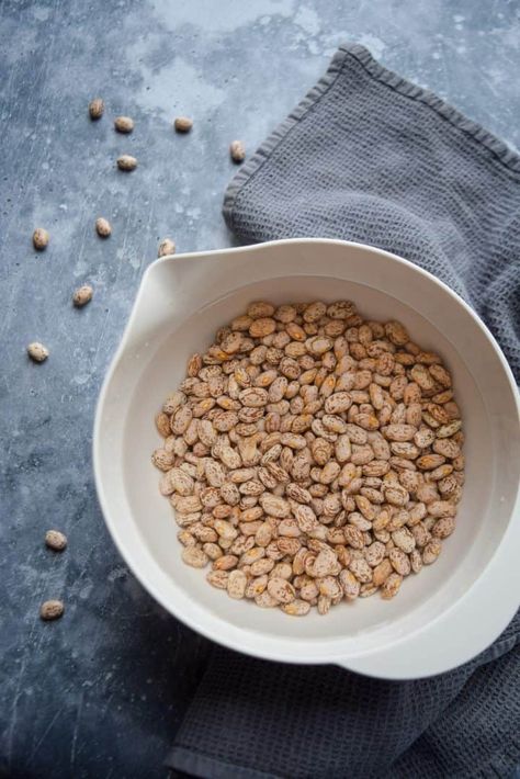 This step-by-step guide will teach you how to prepare dried beans using the overnight or long soak method. Soaking your beans is the best way to speed up their cooking time and results in the most deliciously tender beans! How Long To Soak Beans, Canning Dry Beans Without Soaking, Soaking Pinto Beans Overnight, How Long To Soak Beans Before Cooking, Quick Soak Beans, Soak Beans, How To Soak Beans, Navy Beans, Navy Bean