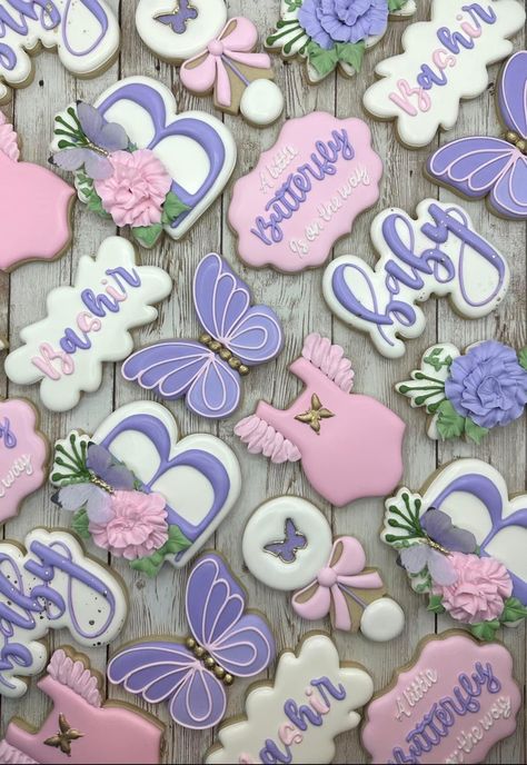 Butterfly Cookies Baby Shower Girl, Butterfly Baby Shower Cookies, Butterfly Sugar Cookies, Butterfly Baby Shower Cake, Spring Baby Shower Themes, Fairytale Baby Shower, Cookies Design, Butterfly Baby Shower Theme, Butterfly Cookies