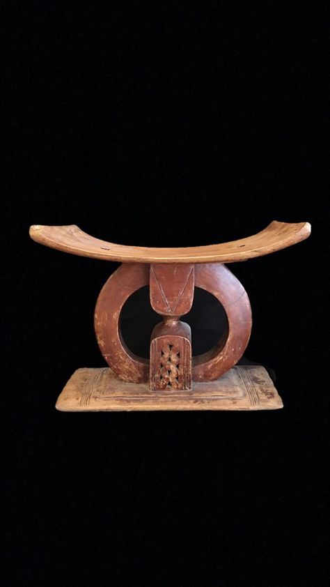 Ashanti Stool, Ashanti People, African Furniture, Flat Pack Furniture, American Decor, African Decor, High Table, Important People, Ancient Cultures