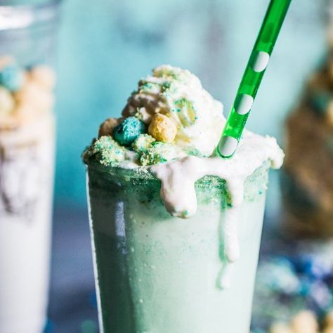 Blueberry Pancake Cereal Milk Shake Kids Milkshake, Froyo Recipe, Spring Drinks, Pancake Cereal, Apple Jacks, Raisin Bran, Mini Wheats, Kids Cereal, Blueberry Pancake