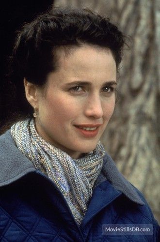 Andie Macdowell Style, Andy Mcdowell, 80s Guys, Anouk Aimee, Andie Macdowell, Groundhog Day, Hollywood Legends, Hairdo For Long Hair, Student Fashion