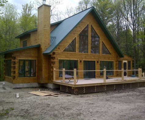 Cabin With Large Windows, Simple Wooden House Design, Wooden House Design Cottages, Cottage Homes In The Woods, Chalet Plan, Lake Cottages, Wooden House Decoration, Cordwood Homes, Cottage Kits