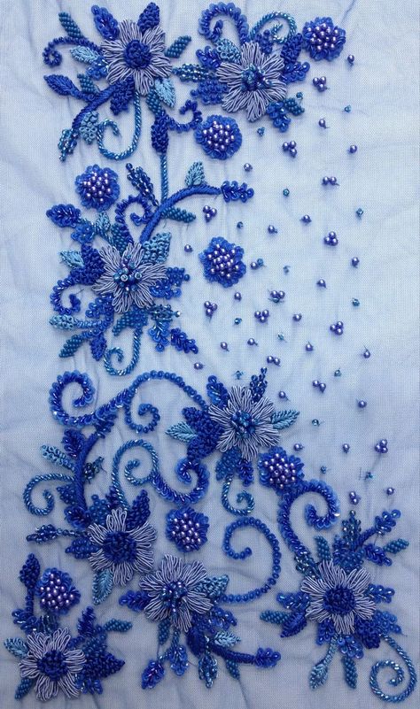 ROYAL BLUE FLORAL HAND EMBROIDERY SWATCH Cut Beads Embroidery, Motif Payet, Inspirasi Payet, Model Payet, Handwork Design, Khatli Work, Embroidery Decor, Simple Hand Embroidery Patterns, Textile Art Embroidery