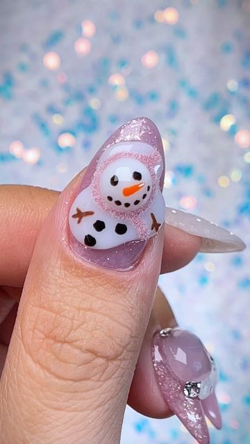 Timothy Zhen Wei Ho on Instagram: "☃️❄️3D Melted Snowman❄️☃️  I love creating holiday nail art that is not the traditional red or green color 😊 make sure you save this or share it to your nail tech friends as your holiday nail inspo this year 😉   Make sure you take advantage of @haenails Black Friday Sale and snatch up everything I used in this video 😁  Products available at @haenails  @izemikorea Pink Fantasy Collection, Non-Wipe Top Coat(Mid) @yogo_korea Milk Jam @mpa_onlinestore X @narinanails The Artist Palette  #holidaynails #3dnailart #3dnails #snowmannails #christmasnails #pinkchristmas #pinknails #gelnails" Melting Snowman Nails, Snowman Nails, Pink Snowman Nails, Melted Snowman Nails, Gingerbread House Nails, Holiday Nail Inspo, Milk Jam, Snowman Nail, Snowman Nail Art