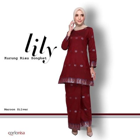 Design – Kurung Moden Riau 4 Inches Border Colour – Maroon Silver Code – KRSB12 Material – Cotton Songket Tenun Asli Pattern : Baju – Kurung Riau moden Kain – Lipat Product Details: Highly Breathable Fabric Easy To Wear Guaranteed Comfort Not Easy To Wrinkle 💢PLEASE NOTED! colour mungkin ada sedikit berbeza atas faktor cahaya atau setting telefone masing2** Songket Baju Kurung, Songket Modern, Kurung Kaftan, Kebaya Songket, Tudung Shawl, Kurung Modern, Baju Kurung Moden, Kurung Moden, More Than