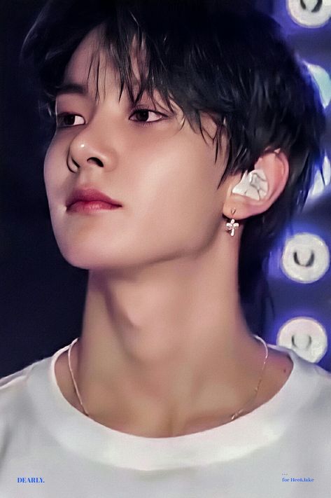 Heeseung Earrings, Earring Inspo, Hee Hee, Hoop Earrings, Wallpapers, Photo And Video, Quick Saves