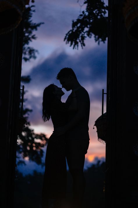 iphone xs max wallpaper hd wallpaper 1080p dark wallpaper mobile wallpaper black wallpaper hd iphone wallpaper hd apple wallpaper ipad wallpaper hd love girl Silhouette Of Couple, Kissing Silhouette, Romantic Couple Kissing, Silhouette People, Couple Silhouette, Hugging Couple, Sunset Background, Romantic Photos, Finding Your Soulmate