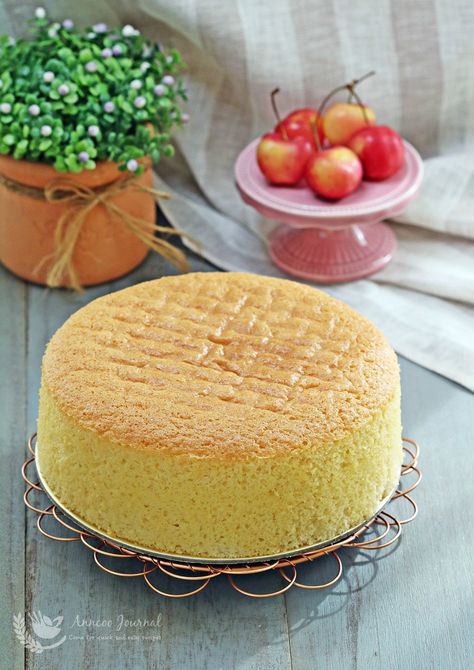 Sponge Recipe, Easy To Bake, Sponge Cake Recipe, Baking Journal, Plain Cake, Vanilla Sponge Cake, Basic Cake, Egg Cake, Chinese Dessert