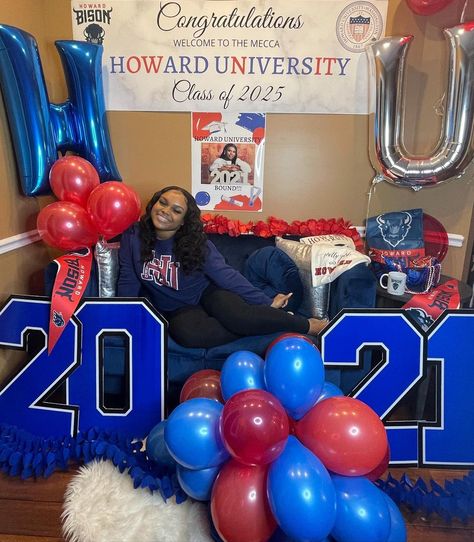 Jayna on Instagram: “💙❤️ • With being accepted into all the schools I applied and receiving over 210k in scholarships, I am very proud to say I choose to…” Decision Day Ideas, Hbcu Life, Decision Day, College Decision, Trunk Party, Dream Goals, Banner Ideas, Howard University, All About Me!