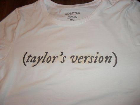 Taylor Swift Red Shirt Ideas, Taylor Swift Shirt Aesthetic, Taylor Swift T Shirt Diy, Taylor Swift Shirt Ideas Diy, Taylor Swift Tshirt Ideas Diy, Taylor Swift Diy Shirt, I Love Taylor Swift Shirt, Diy Taylor Swift Shirt, Taylor Swift T Shirt Ideas