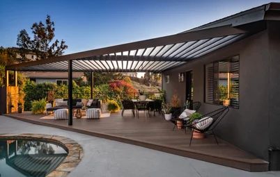 What Will We Want in Our Landscapes in 2023? Mid Century Outdoor, Outdoor Makeover, Mid Century Exterior, Outdoor Renovation, Steel Pergola, Exterior House Remodel, Timber Deck, Exterior Remodel, House Design Photos