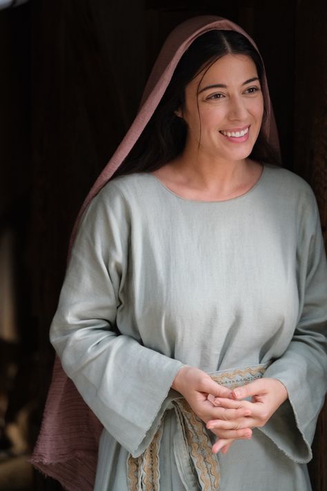 Biblical Outfits For Women, Biblical Clothing, Hebrew Clothing, Biblical Costumes, Christian Modesty, Nativity Costumes, Catholic Women, Jewish Women, Bible Characters