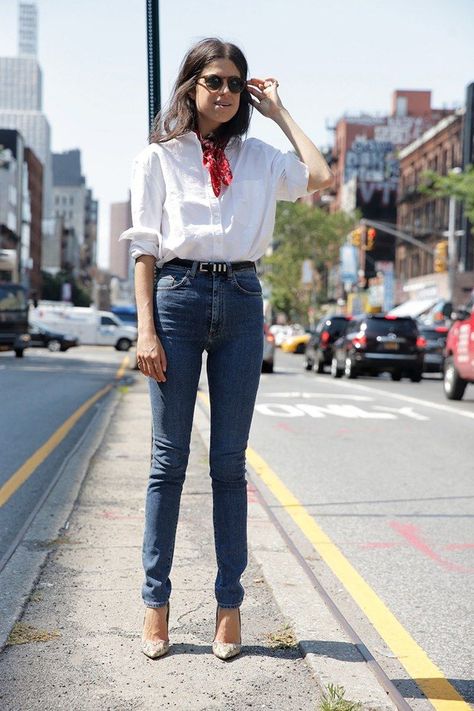 white shirt outfit ideas weekend bandana heels jeans man repeller Jeans Trend, White Shirt Outfits, Man Repeller, Mens Fashion Edgy, White Button Down Shirt, Mode Inspo, Mode Inspiration, Outfit Casual, Ethical Fashion