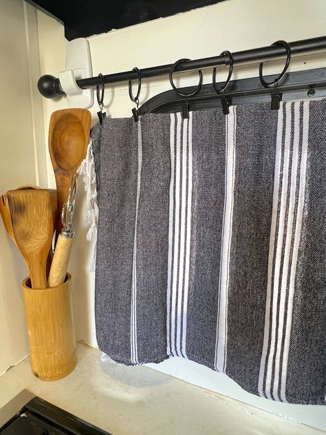 DIY RV Curtains: No Sewing or Drilling — DEANDRA & MIKE Rv Curtain Ideas Diy, Rv Ikea Hacks, Skoolie Curtains, Diy Rv Decor Ideas, Rv Curtains Diy, Camper Site Ideas, Camper Diy Ideas, Camper Curtains Diy, Diy Rv Curtains