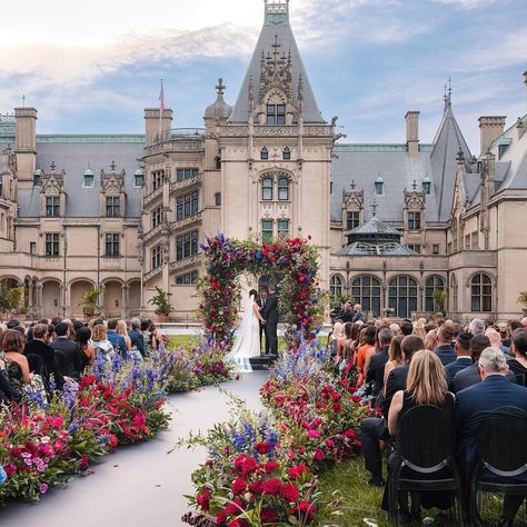 Biltmore | Elegance, expert hospitality, and beauty; couples get all this and more with a wedding at Biltmore. Discover more via the link in our… | Instagram Biltmore Wedding, Biltmore House, House Gardens, In Boston, Garden Wedding, Future Wedding, Made It, A Wedding, Beauty