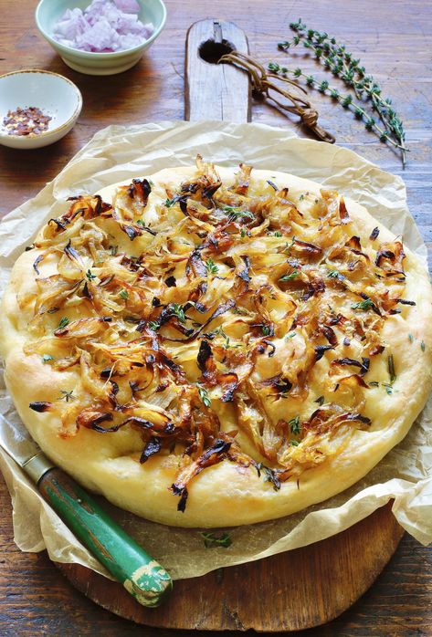 Focaccia with Caramelized Onions and Thyme - Marilena's Kitchen Chocolate Hazelnut Croissant, Make Focaccia, Mediterranean Cooking, Farro Salad, Onion Dip, Italian Bread, Sandwich Bread, Chocolate Hazelnut, Dry Yeast