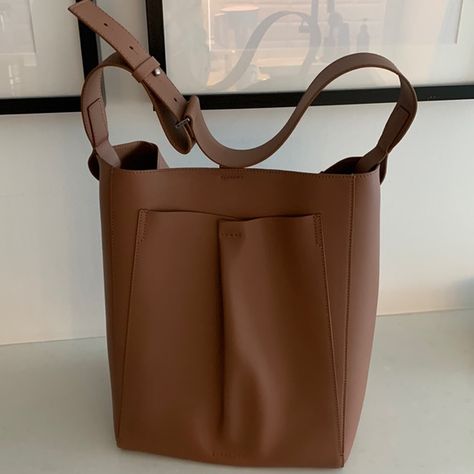 Everlane Italian Studio Bag in Cognac Everlane Studio Bag, Bag Closet, Studio Bag, Cognac, Pet, Handbags, Closet, Fashion Tips, Clothes Design