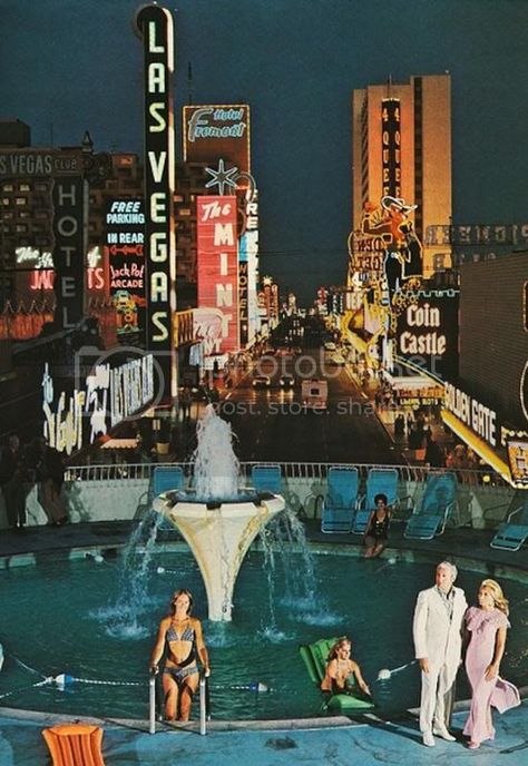 Las Vegas Aesthetic, Vegas Aesthetic, Old Vegas, Las Vegas Photos, Robert Doisneau, 70s Aesthetic, Casino Hotel, Downtown Las Vegas, Fallout New Vegas