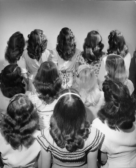 <b>Take a look inside the bizarre and beautiful world of <i>Life Magazine</i> photographer Nina Leen, aka "The Lenslady."</b> 1940's Hair, Nina Leen, 1940s Hair, 40s Hairstyles, 1950s Hairstyles, 1940s Hairstyles, Behind Blue Eyes, Retro Hair, Pin Curls