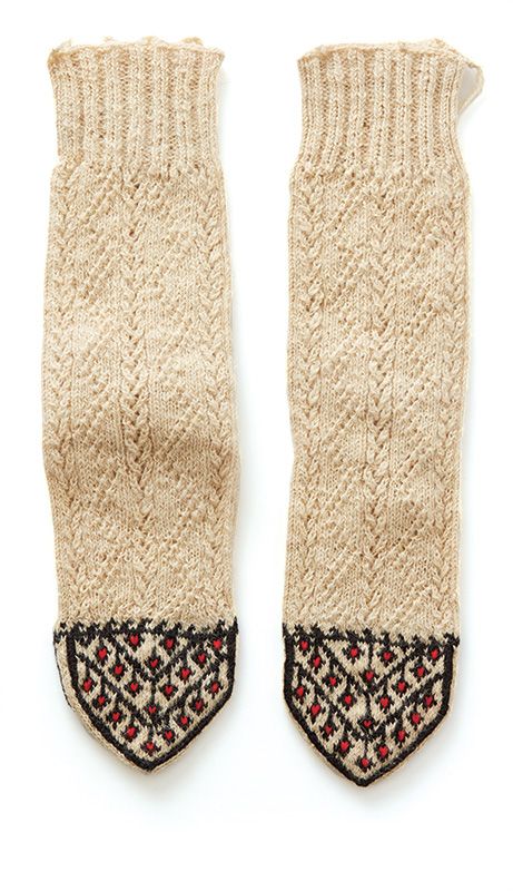 The Kurdish Socks of Iraq | PieceWork Traditional Socks, Fair Isle Socks, Norwegian Knitting, Fashion Show Dresses, Sock Knitting Patterns, Learn How To Knit, Knitting Books, Sock Patterns, Cute Socks