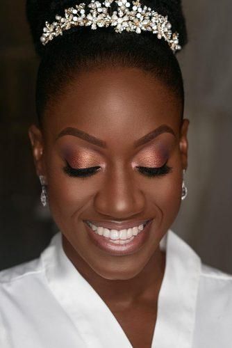 Different Wedding Styles, Black Bride Makeup, Gold Wedding Makeup, Makeup Ideas For Wedding, Bride Makeup Ideas, Black Brides Hairstyles, Black Bridal Makeup, Bronze Eye Makeup, Peach Tones