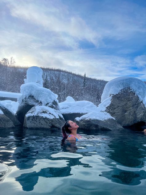 Between the heat and the cold🫧 #alaska #hotsprings #hotspots #travel #photography Alaska Bucket List, When I Go, New Year New Me, Hot Spring, Travel Board, Dream Vacation, 2024 Vision Board, Winter 2024, 2024 Vision