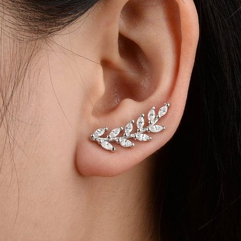 Ear Cuff Hairstyle, Diamond Ear Cuff Earrings, Earcuffs Earrings Indian, Antique Necklace Gold, Leaf Ear Cuffs, Earring Cuff, Earrings Cuff, Ear Cuff Jewelry, Diamond Ear Cuff