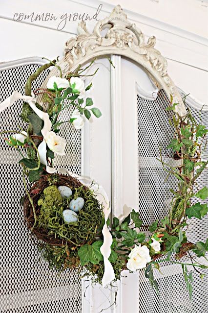 common ground : Vintage Cottage Weekend: Wild Victorian Wreath Victorian Wreath, Door Wreaths Diy, Common Ground, Spring Easter Decor, Deco Floral, Vintage Cottage, Spring Inspiration, Frame Wreath, Wreath Crafts