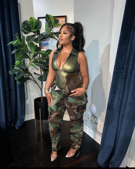 Camo Pants With Heels, Baddie Brunch Outfit, Camouflage Outfits, Cute Birthday Outfits, Camo Fashion, Camo Pants, Cute Swag Outfits, Curvy Girl Outfits, Baddie Outfits Casual