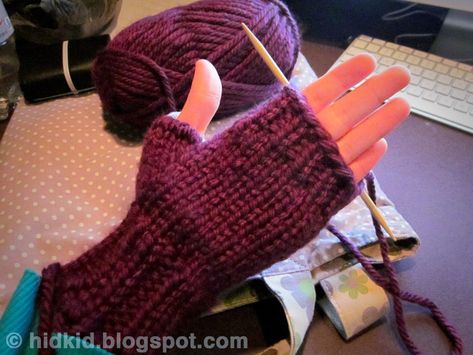 Craftimism: Mittens with Flaps - tutorial Fingerless Gloves With Flap, Fingerless Mittens Pattern, Fingerless Mitts, Super Bulky Yarn, Double Pointed Needles, Mittens Pattern, Fingerless Mittens, Cast Off, Bulky Yarn