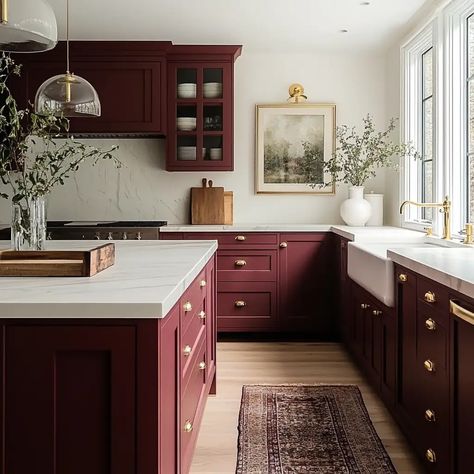 Dark Plum Kitchen Cabinets, Farrow And Ball Brinjal Kitchen, London Clay Farrow And Ball Kitchen, Burgundy And White Kitchen, Burgundy Trim Interior, Maroon Backsplash Kitchen, Burgundy Kitchen Ideas, Red Kitchen Inspiration, Burgandy Kitchen Cupboards