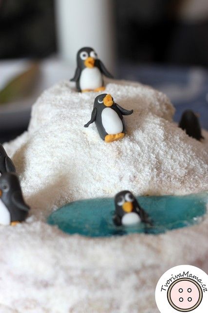 Penguin Birthday Cake, Zoo Birthday Cake, Penguin Cake Toppers, Kids Birthday Cakes, Penguin Cake, Cake At Home, Penguin Cakes, Penguin Birthday, Sour Cream Cake