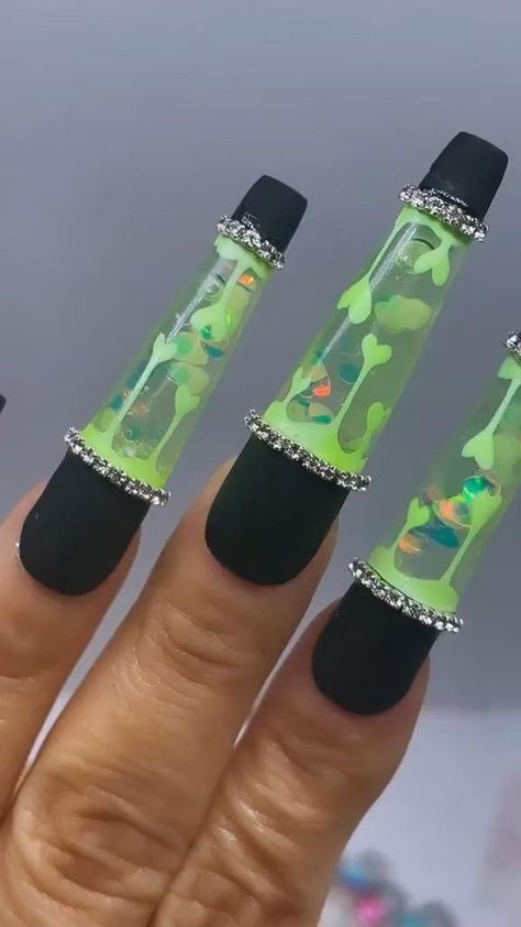 Nail Designs Spring 2023, Dash Nails, Art Ideas Cute, Aquarium Nails, Daisy Nail Art, Cute Summer Nail Designs, Crazy Nail Art, Summer Nail Designs, Fancy Nails Designs