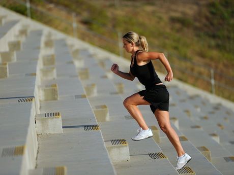 Your 7-Day Stair Climbing Workout Plan Climbing Stairs Workout, Skipping Workout, Climbing Stairs, Stair Climbing, Fit Girl Motivation, Workout Schedule, Health Promotion, Training Plan, Going To The Gym