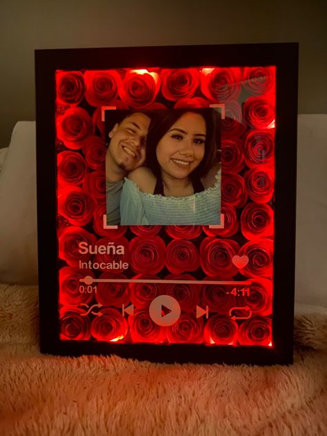 Music / spotify album frame with red roses red LED Lights Birthday Presents For Girlfriend, Diy Gifts For Girlfriend, Shadow Box Gifts, Cute Anniversary Gifts, Diy Anniversary Gift, Presents For Girlfriend, Idee Cricut, Boyfriend Personalized Gifts, Birthday Gifts For Boyfriend Diy