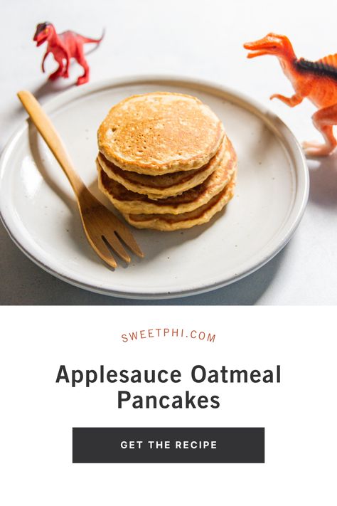 These are such delicious applesauce oatmeal pancakes with hints of cinnamon. They are perfect for a family breakfast and a recipe that everyone will love! Instant Oatmeal Pancakes, Meal Planning Recipes Healthy, Easy Weekday Breakfast, Applesauce Oatmeal, Sweet Potato Pancakes Recipe, Scallion Pancake Recipe, Applesauce Pancakes, Wisconsin Food, Applesauce Muffins